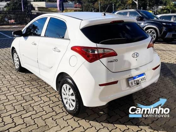 HYUNDAI HB20 1.6 COMFORT PLUS 16V FLEX 4P MANUAL HYUNDAI HB20 1.6 COMFORT PLUS 16V FLEX 4P MANUAL